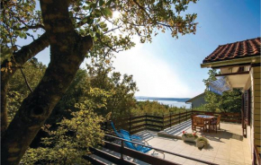 2 Bedroom Gorgeous Apartment In Jadranovo